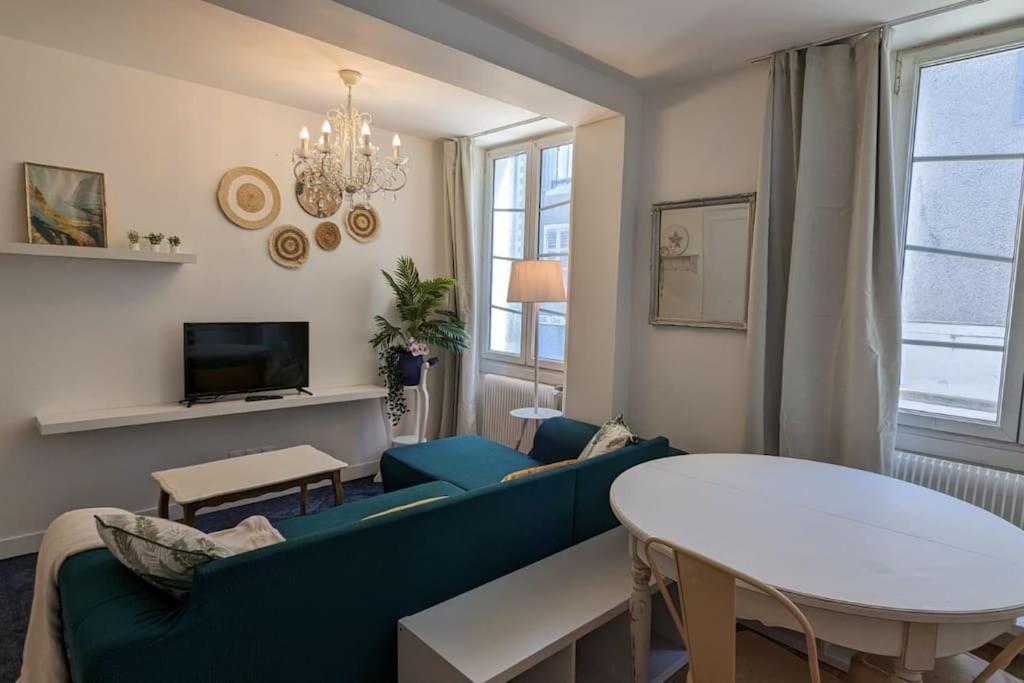 Cosy Queen -3Ch- Centre Ville & Parking Privee - Wifi Haut Debit Pau Bagian luar foto